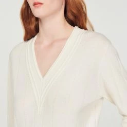Outlet ???? Sandro Knitted V-neck Sweater Ecru ???? 9 Outlet ???? Sandro Knitted V-neck Sweater Ecru ???? -Sandro Shop Sandro SFPPU01557 11 V 3